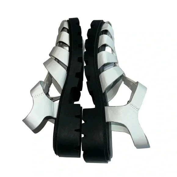 Steve Madden Off-White Fisherman Close To Sandal Girls Size 3 - Picture 4 of 8